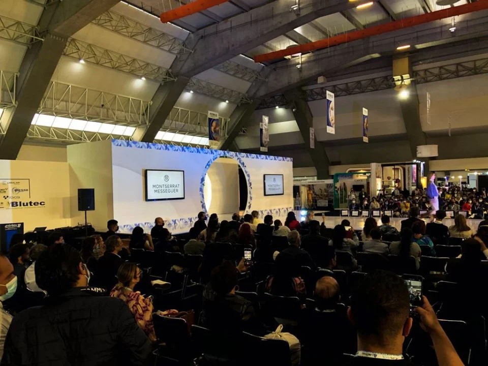 Renta de audio e iluminación para pasarelas de moda