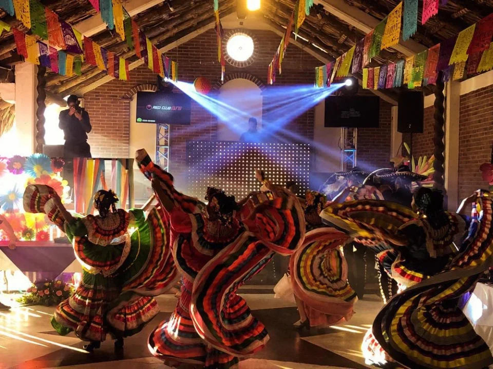 DJ para fiesta de xv años temáticos