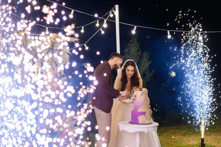 chispas-frias-para-eventos-en-interiores-boda-noche