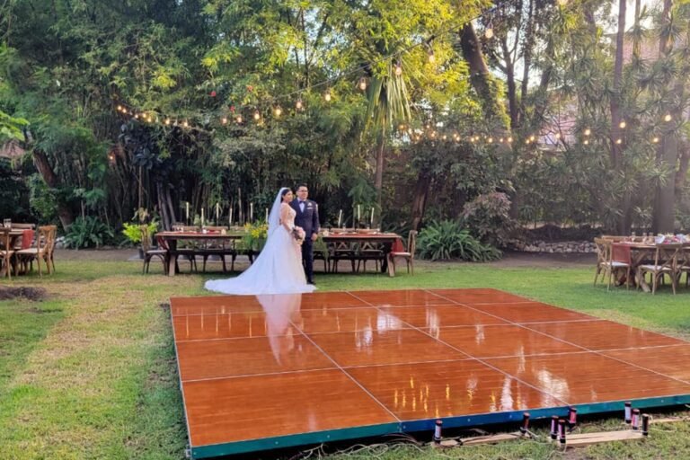 pista-de-baile-de-madera-duela-para-boda-al-aire-libre-jardin-puebla